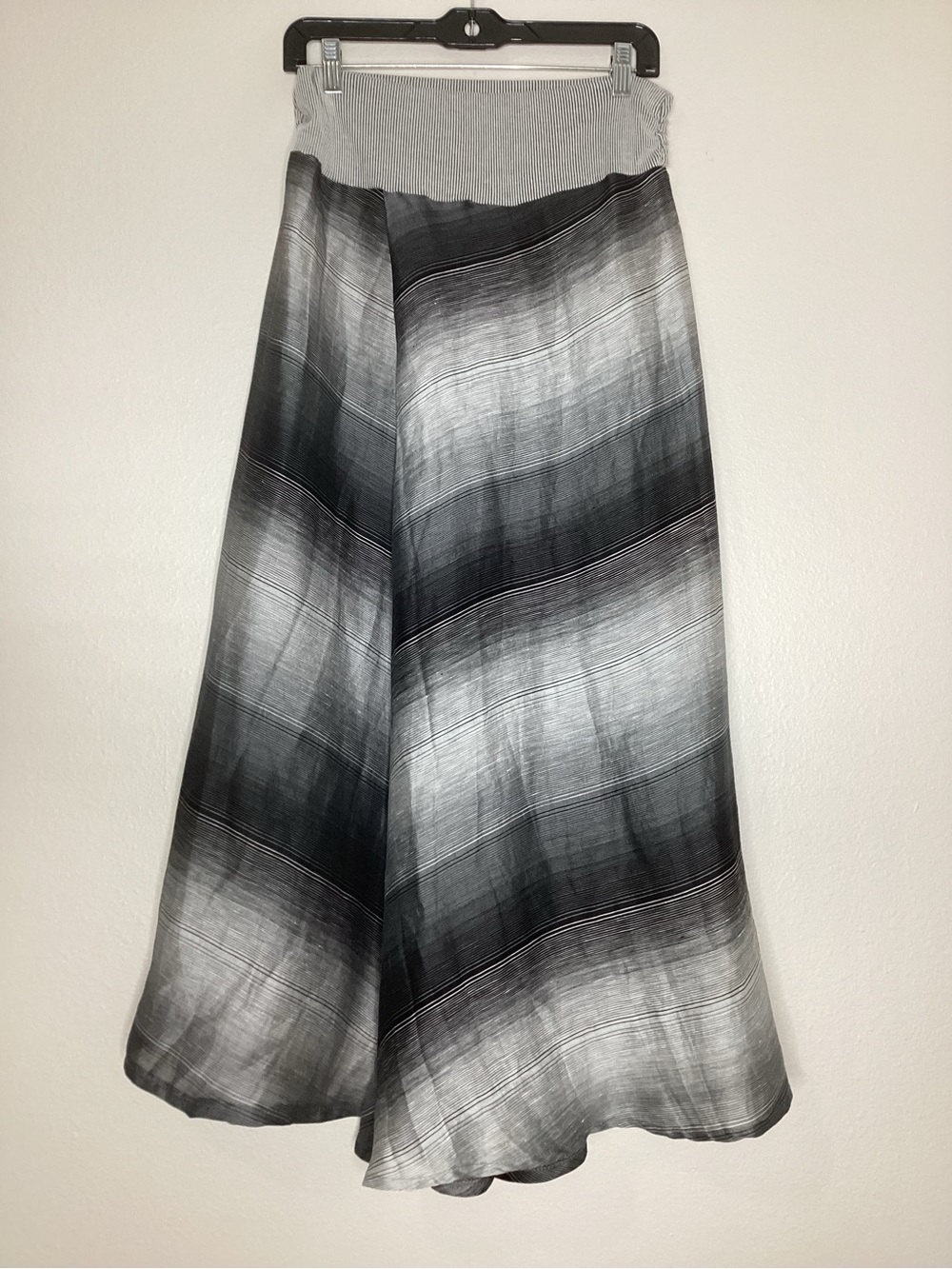 INIZIO Grey Striped Lightweight Linen Skirt Italy NWT Med